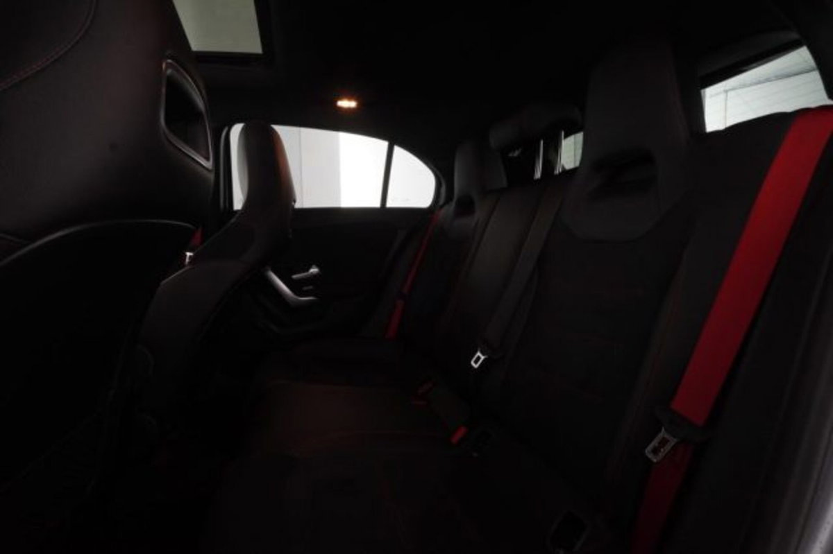 Mercedes-Benz Classe A 35 AMG 4Matic (11)