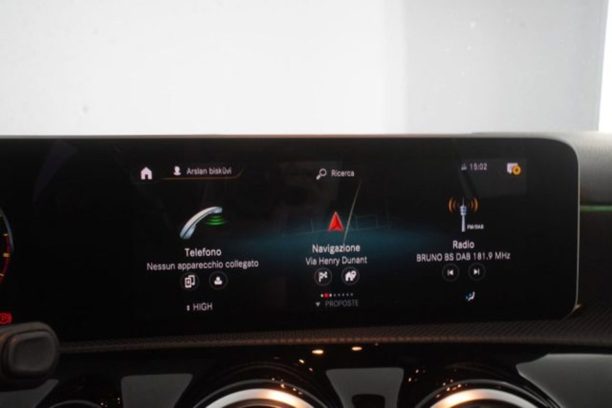 Mercedes-Benz Classe A 35 AMG 4Matic (19)