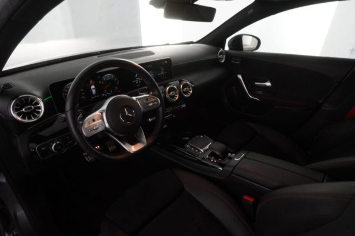 Mercedes-Benz Classe A 35 AMG 4Matic (9)