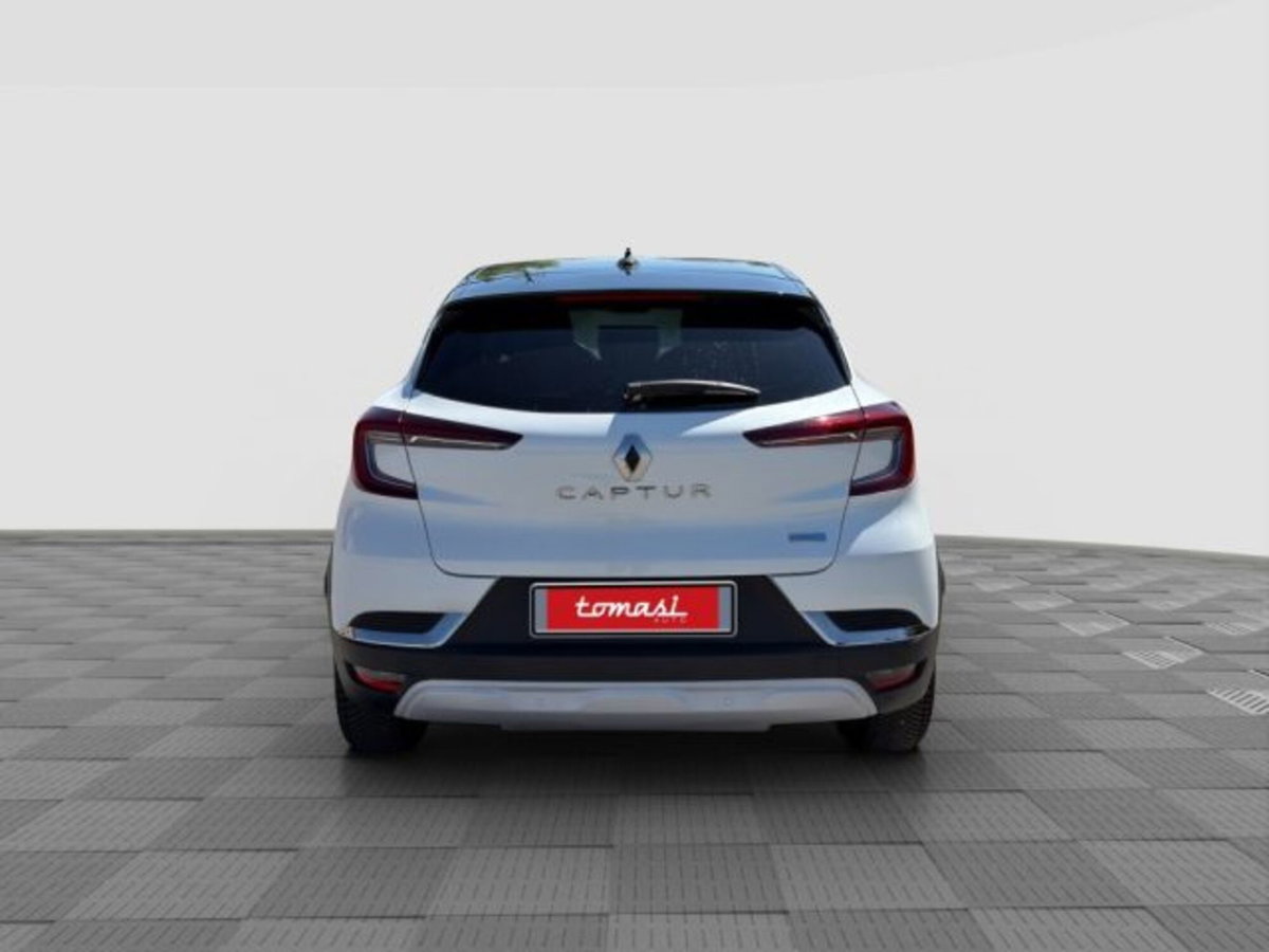 Renault Captur Plug-in Hybrid E-Tech 160 CV Intens (4)