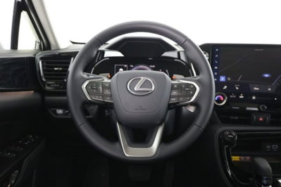 Lexus NX Hybrid 4WD Premium (13)