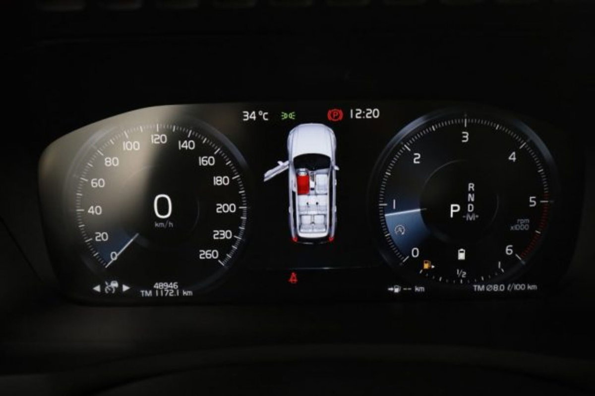Volvo XC90 B5 (d) AWD automatico 7 posti Plus Bright (8)
