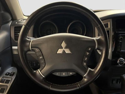 Mitsubishi Pajero 3.2 DI-D 16V aut. 5p. Instyle DPF (10)
