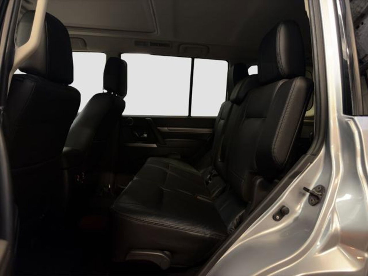 Mitsubishi Pajero 3.2 DI-D 16V aut. 5p. Instyle DPF (16)