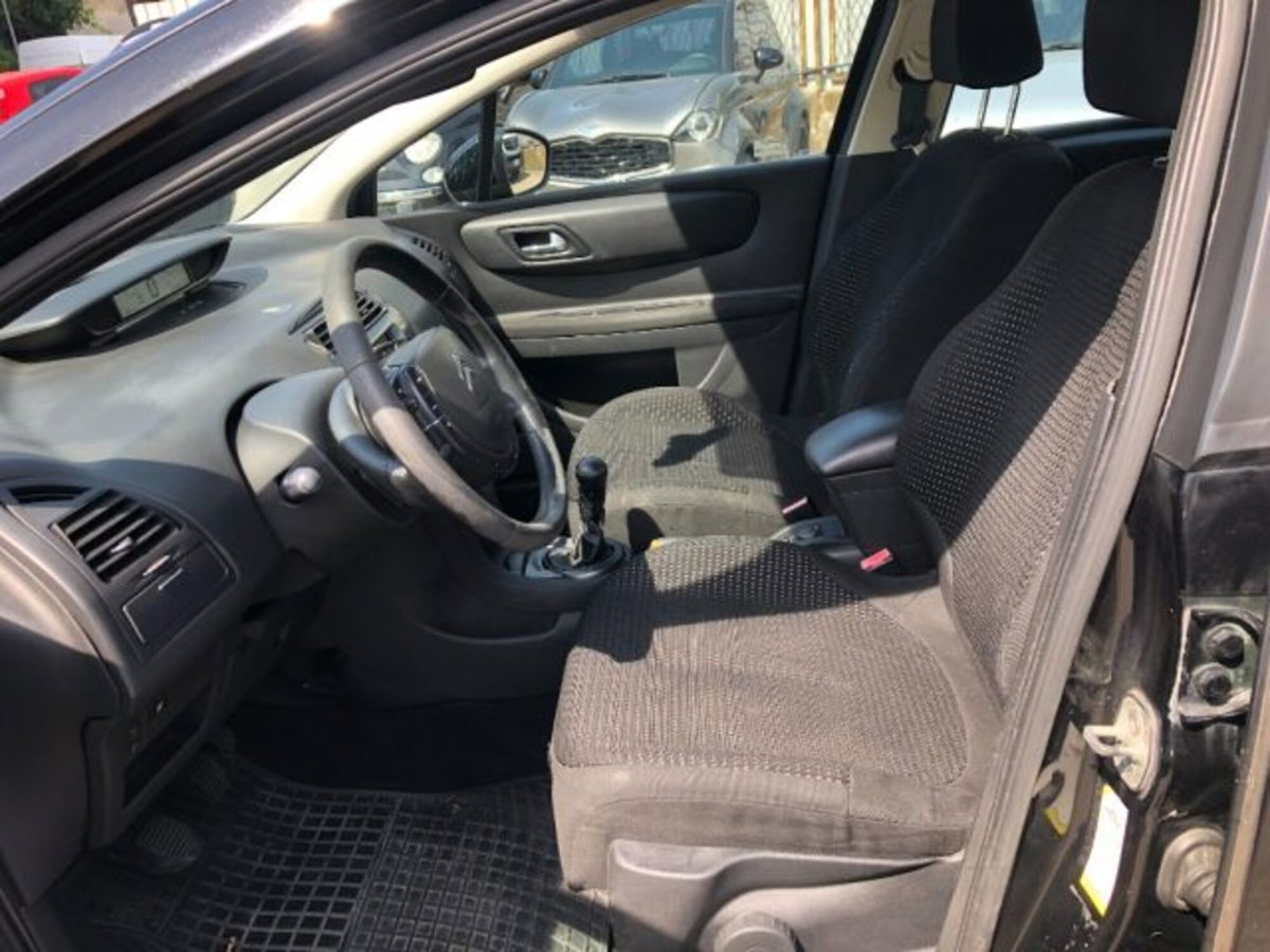 Citroen C4 1.4 16V Ideal (6)