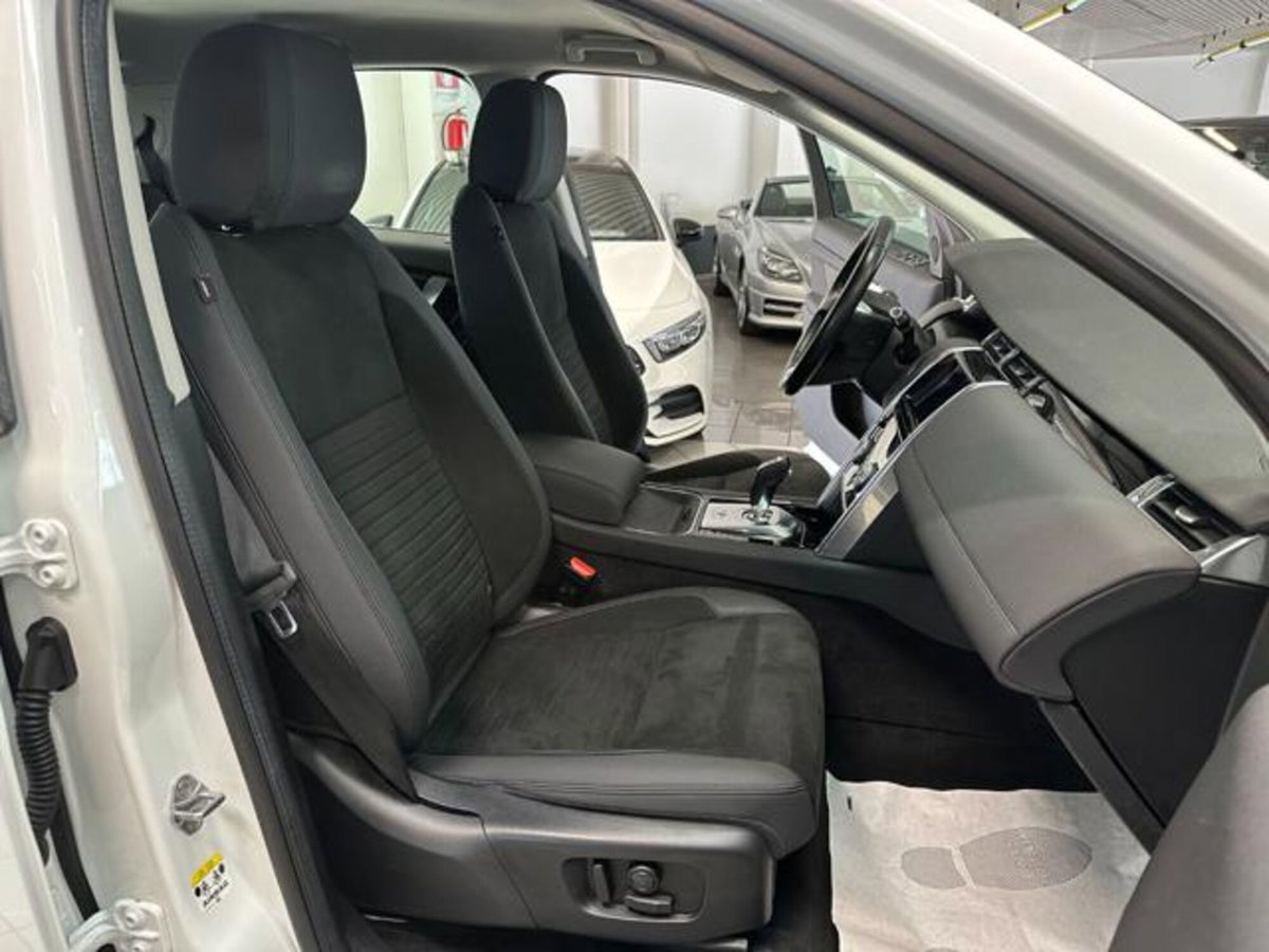 Land Rover Discovery Sport 2.0 TD4 150 CV SE (10)