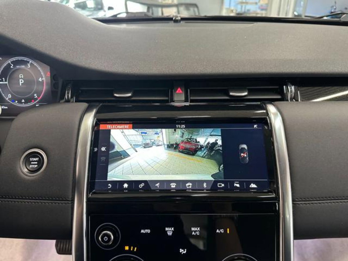 Land Rover Discovery Sport 2.0 TD4 150 CV SE (12)
