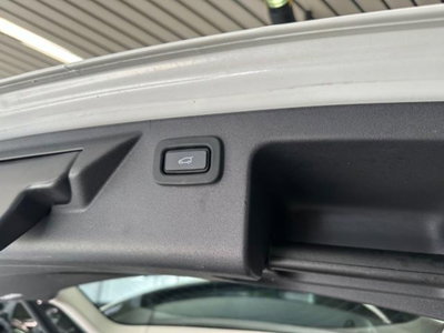 Land Rover Discovery Sport 2.0 TD4 150 CV SE (16)