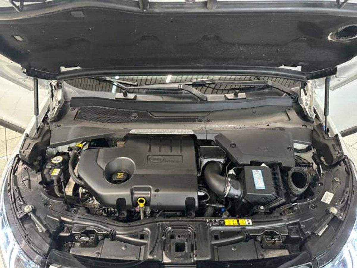 Land Rover Discovery Sport 2.0 TD4 150 CV SE (6)