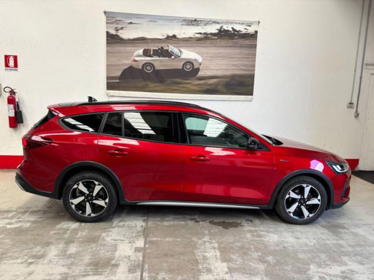 Ford Focus Station Wagon 1.0 EcoBoost Hybrid 125 CV Powershift SW Active X (2)