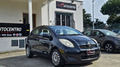 Toyota Yaris 1.0 5 porte Sol usata