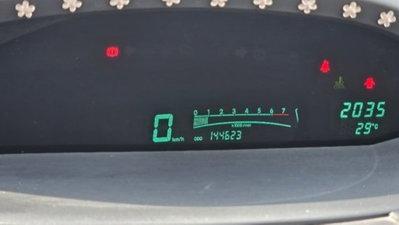 Toyota Yaris 1.0 5 porte Sol (10)