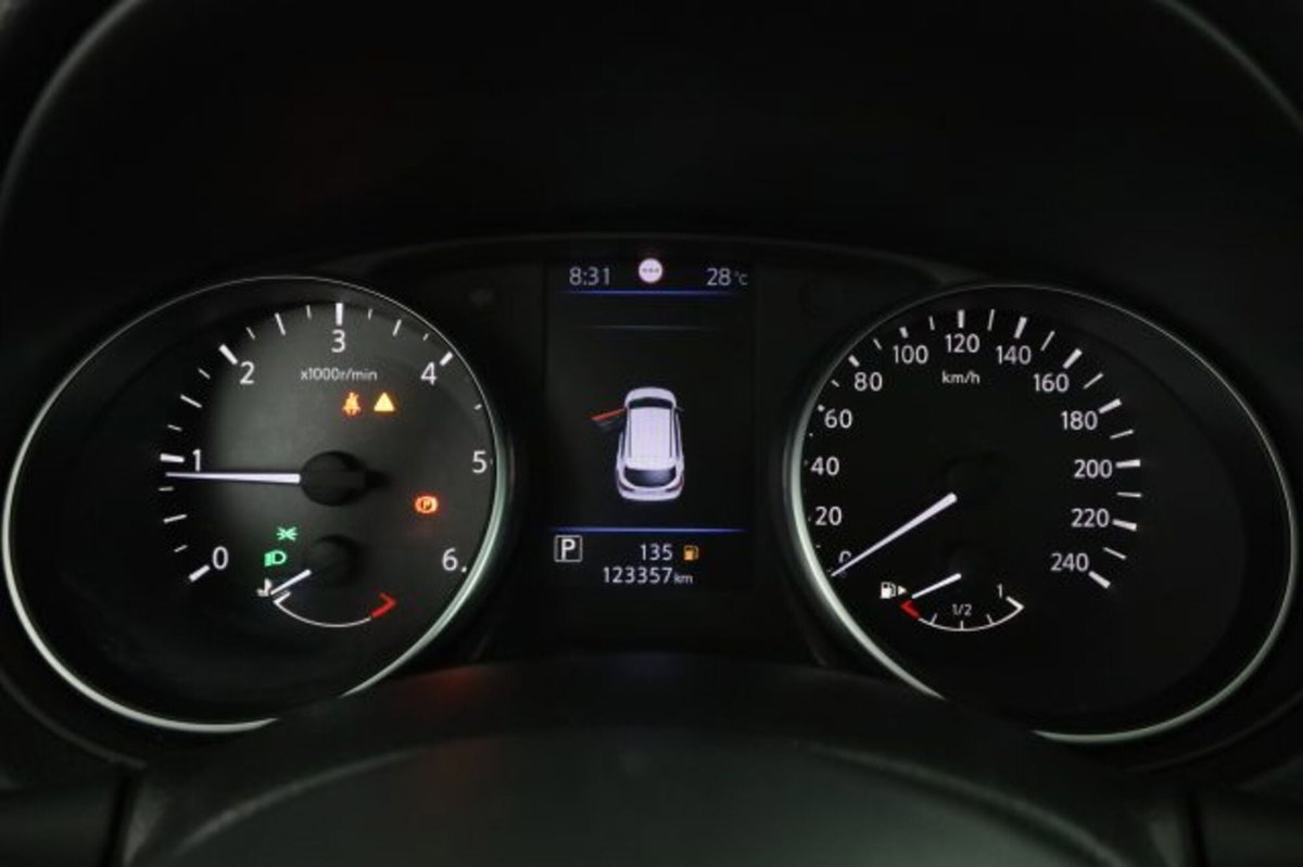 Nissan Qashqai 1.5 dCi 115 CV DCT N-Connecta (7)