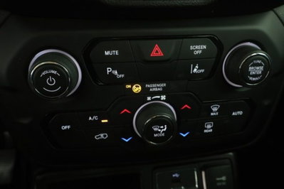 Jeep Renegade 1.0 T3 Limited (12)
