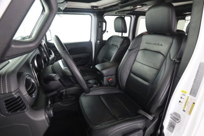 Jeep Wrangler Unlimited 2.2 Mjt II Sahara (2)