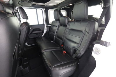 Jeep Wrangler Unlimited 2.2 Mjt II Sahara (3)