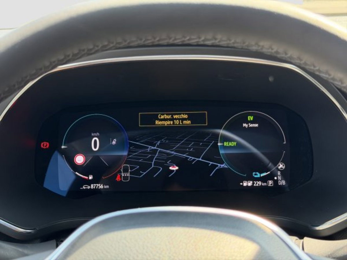 Renault Captur Plug-in Hybrid E-Tech 160 CV Intens (15)