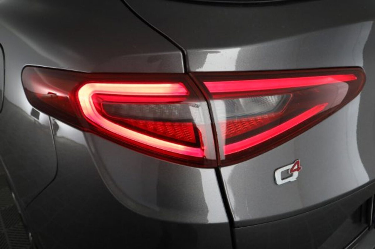 Alfa Romeo Stelvio Stelvio 2.2 Turbodiesel 210 CV AT8 Q4 Veloce (10)