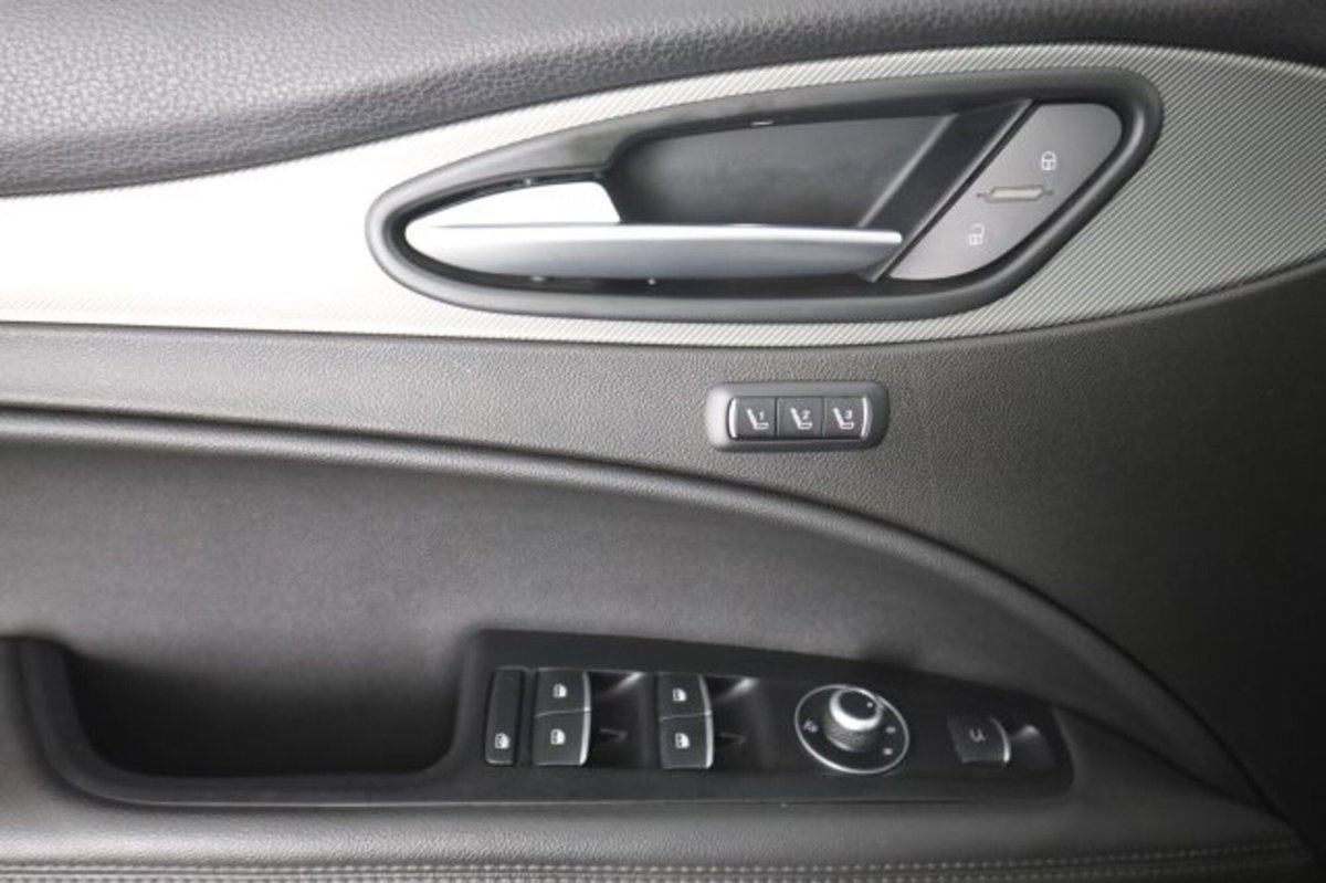 Alfa Romeo Stelvio Stelvio 2.2 Turbodiesel 210 CV AT8 Q4 Veloce (16)
