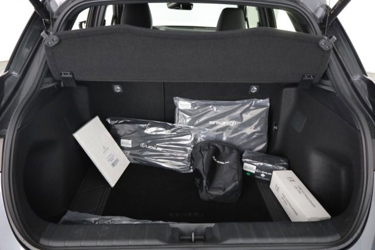 Lexus LBX 1.5 hybrid Elegant 2wd (6)