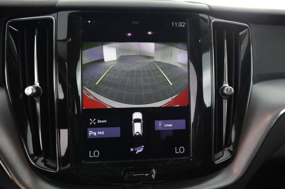 Volvo XC60 B4 Geartronic Momentum Pro (12)