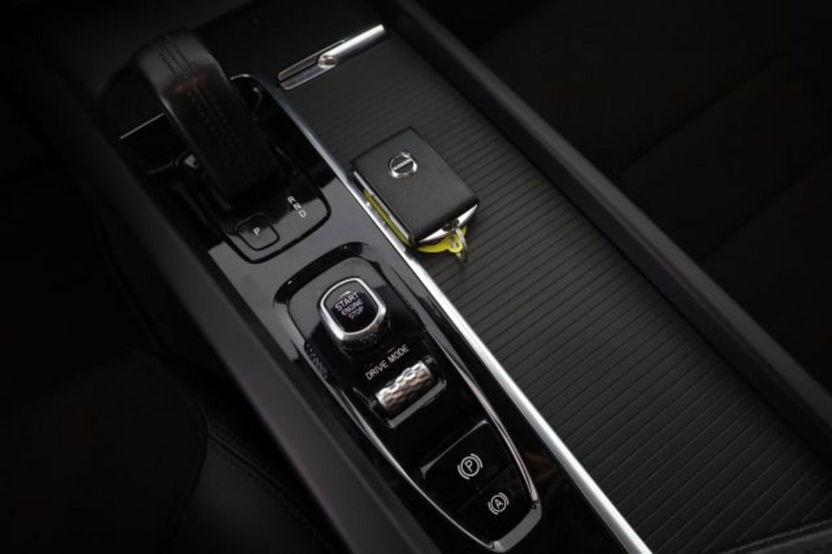 Volvo XC60 B4 Geartronic Momentum Pro (13)