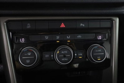 Volkswagen T-Roc 1.5 TSI ACT Style BlueMotion Technology (11)