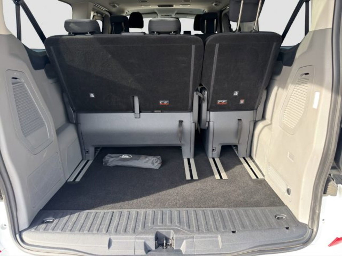 Ford Tourneo Custom 320 2.0 EcoBlue 170CV aut. PL Titanium (15)