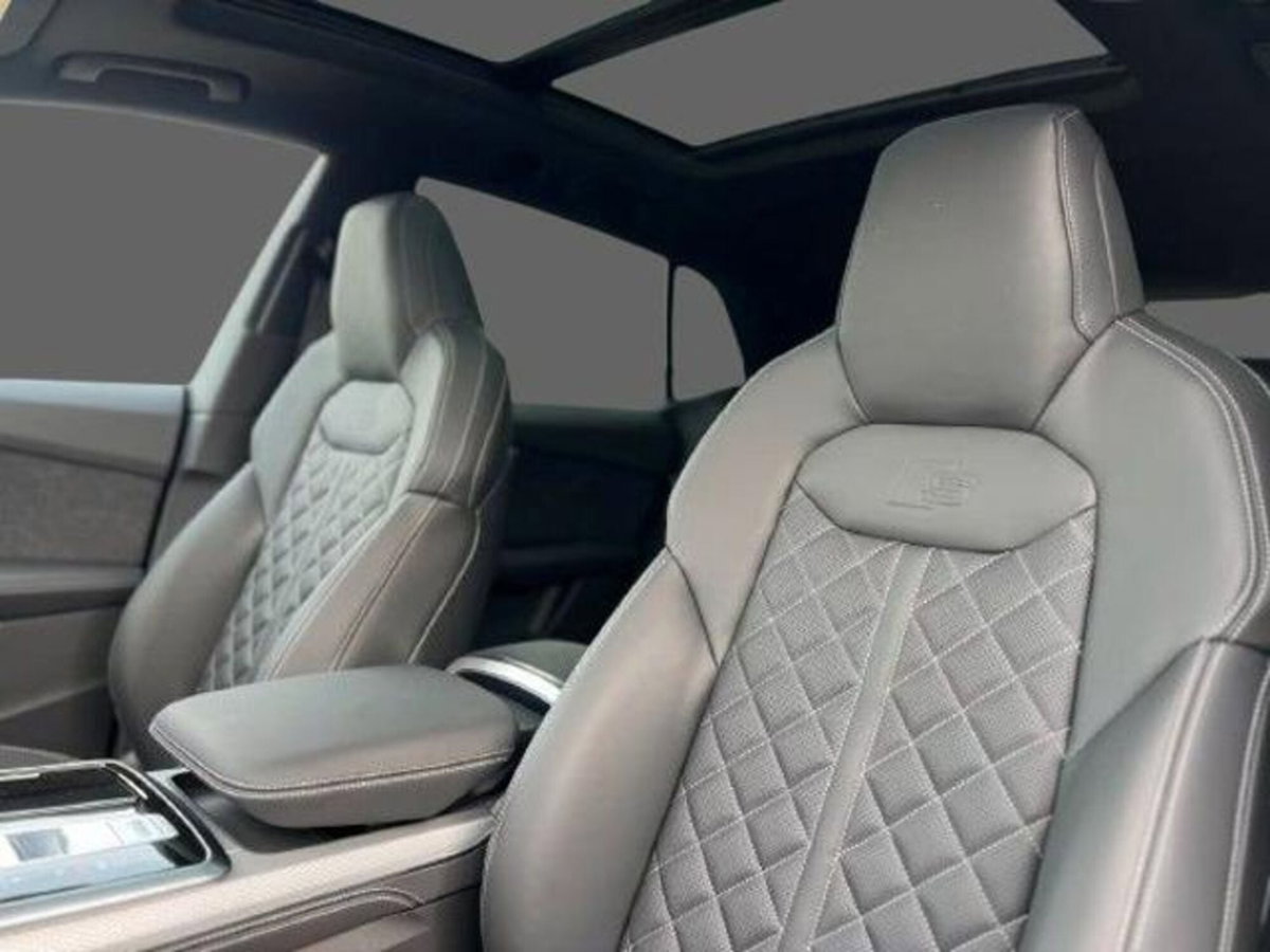 Audi SQ8 4.0 tfsi sport attitude quattro tiptronic (4)