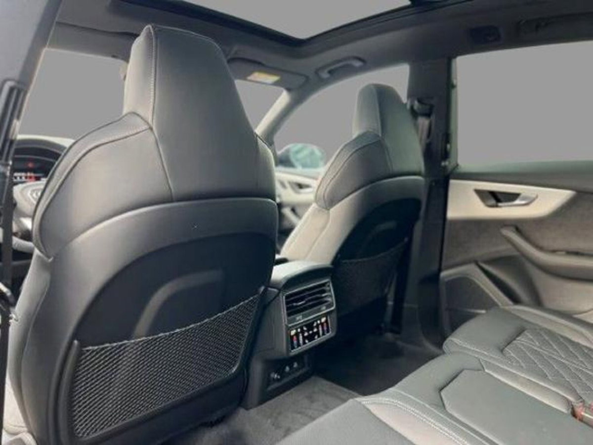 Audi SQ8 4.0 tfsi sport attitude quattro tiptronic (8)