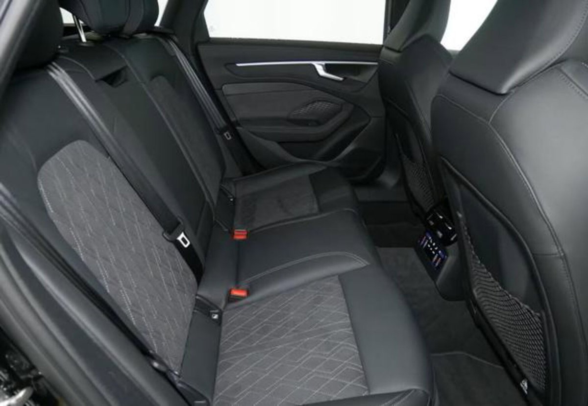 Audi A4 Avant 40 TDI S tronic S line edition (6)