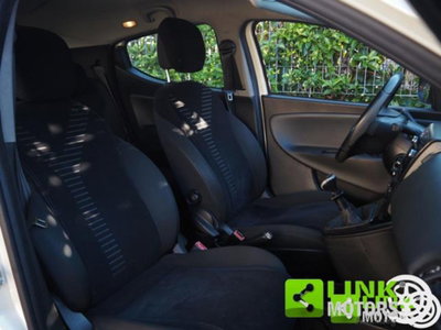 Lancia Ypsilon 1.2 69 CV 5 porte Silver (19)