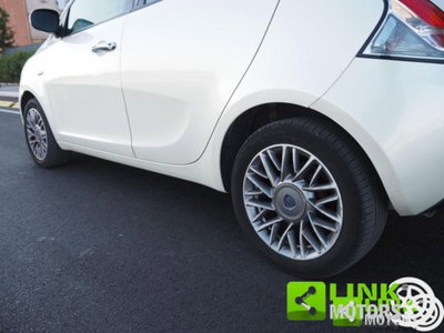Lancia Ypsilon 1.2 69 CV 5 porte Silver (9)