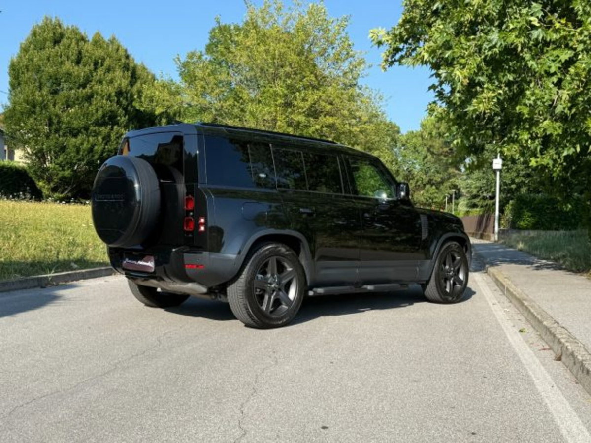 Land Rover Defender 110 3.0d i6 mhev X-Dynamic SE awd 200cv auto (13)