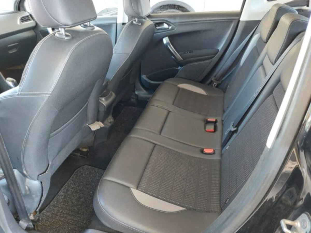 Peugeot 2008 100 S&S Allure (7)