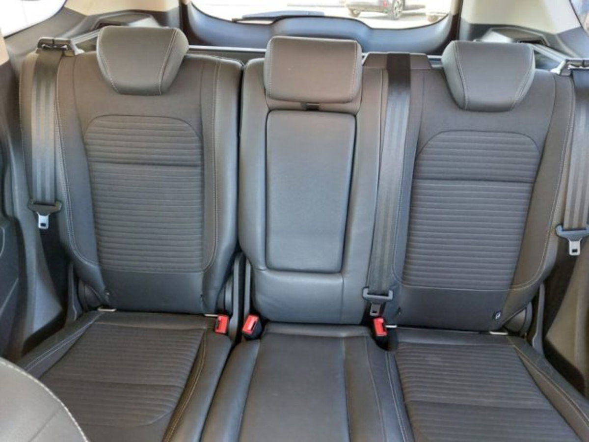 Ford Kuga 1.5 TDCI 120 CV S&S 2WD Titanium (11)