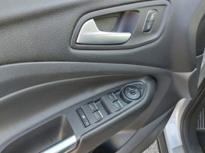Ford Kuga 1.5 TDCI 120 CV S&S 2WD Titanium (20)