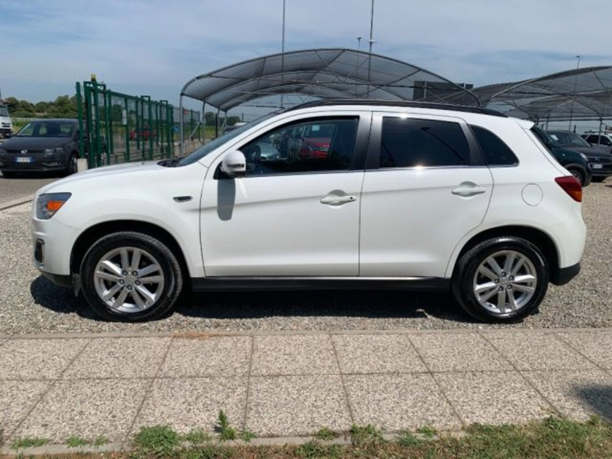 Mitsubishi ASX 1.8 DI-D 150 CV 4WD Intense ClearTec Panoramic (8)