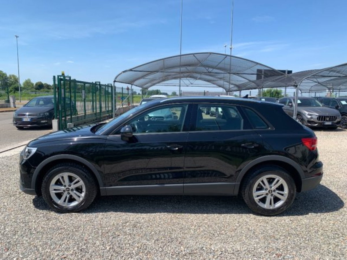 Audi Q3 35 TDI quattro S tronic Business Advanced (2)
