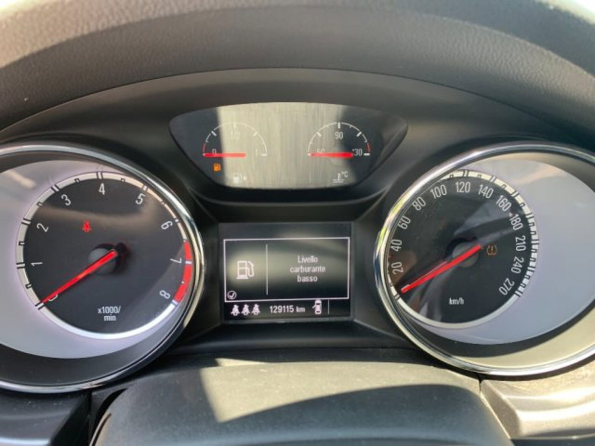 Opel Astra 1.4 Ecotec 5 porte Elective (14)