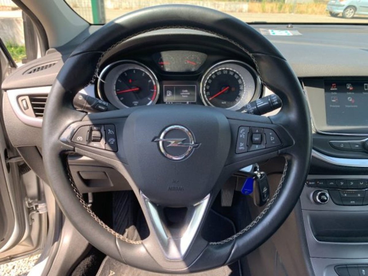 Opel Astra 1.4 Ecotec 5 porte Elective (17)