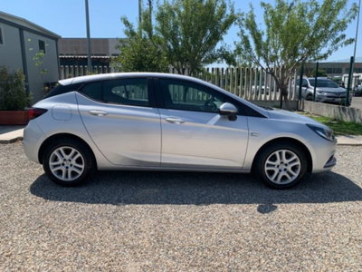 Opel Astra 1.4 Ecotec 5 porte Elective (4)
