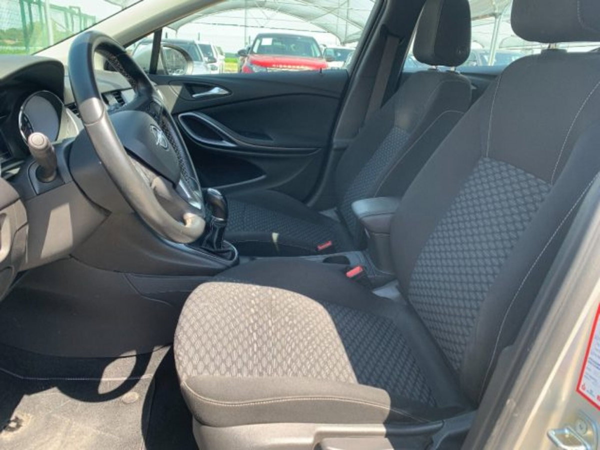 Opel Astra 1.4 Ecotec 5 porte Elective (9)