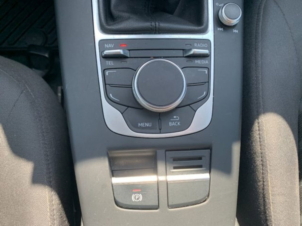 Audi A3 Sportback 1.6 TDI clean diesel Admired (12)