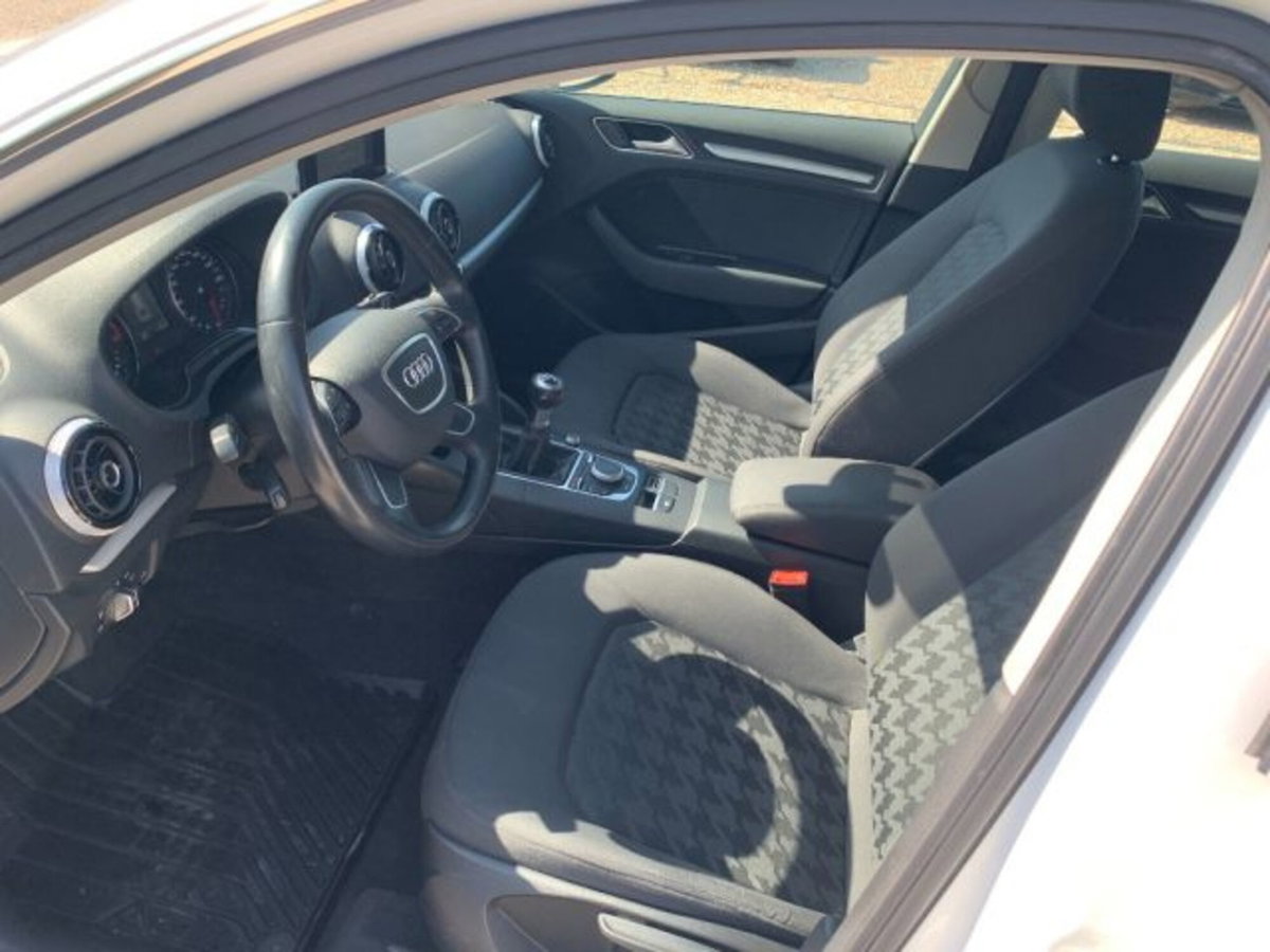 Audi A3 Sportback 1.6 TDI clean diesel Admired (9)