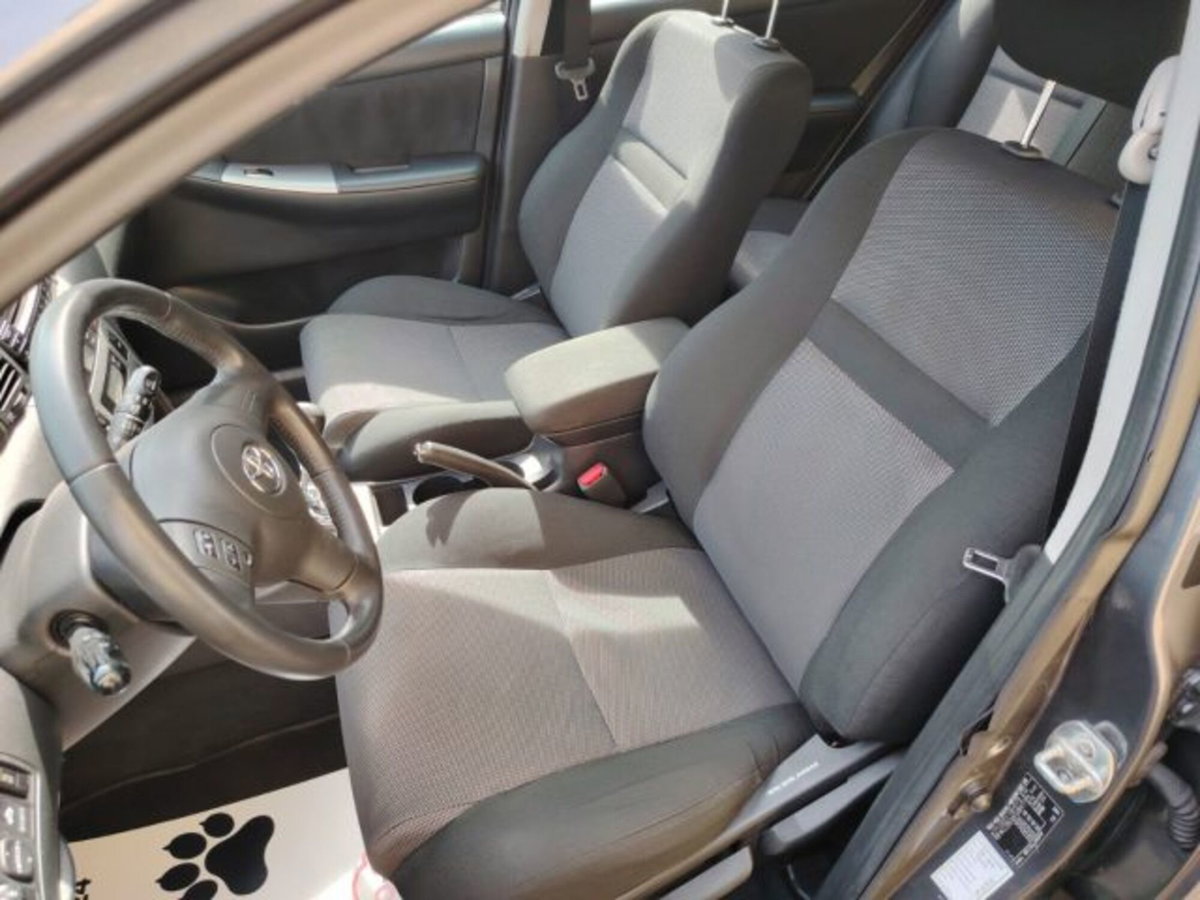 Toyota Corolla 1.D-4D M-MT 5 porte Sol ESP (12)