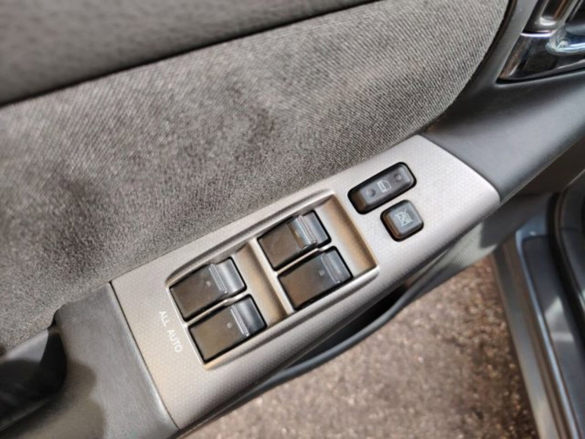 Toyota Corolla 1.D-4D M-MT 5 porte Sol ESP (16)