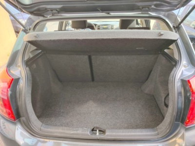 Toyota Corolla 1.D-4D M-MT 5 porte Sol ESP (19)