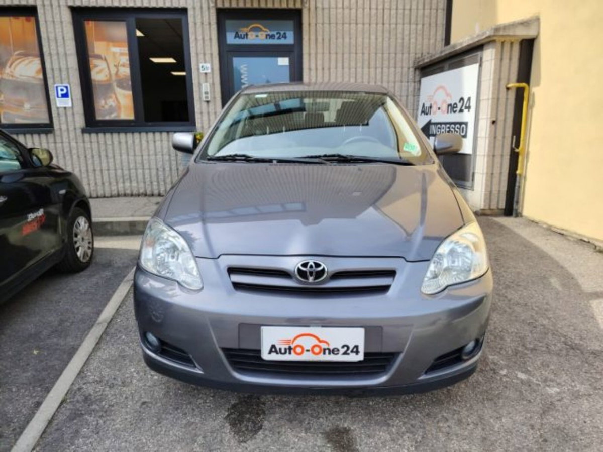 Toyota Corolla 1.D-4D M-MT 5 porte Sol ESP (3)