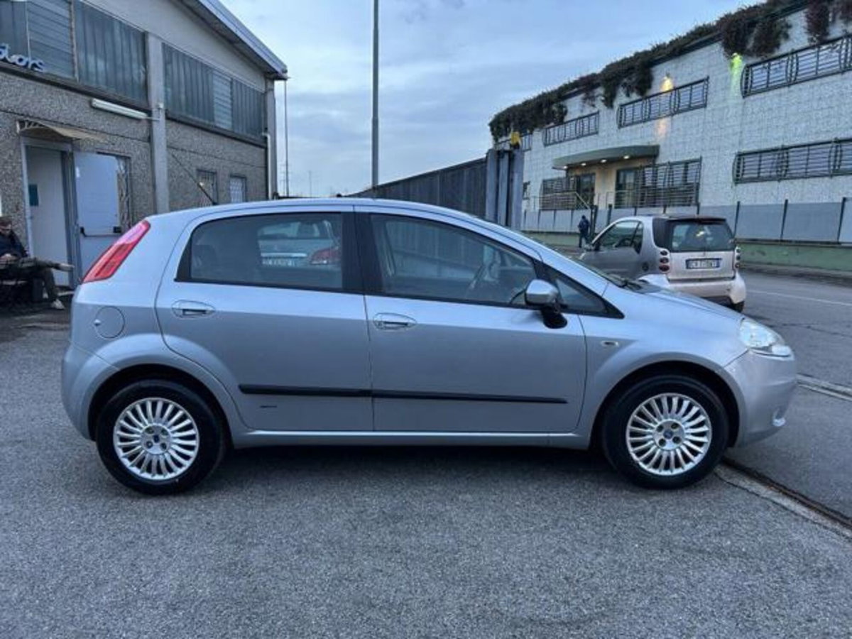 Fiat Grande Punto 1.2 5 porte (10)